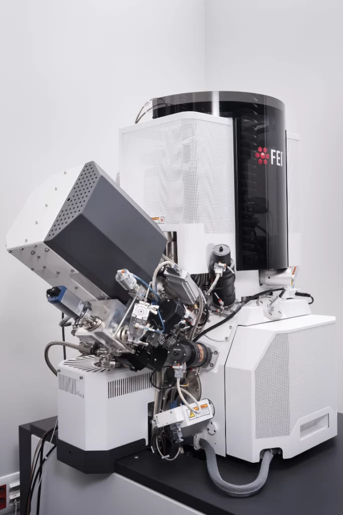 Read more about the article SEM/XE-PFIB FEI HELIOS G4 PFIB CXE MICROSCOPE