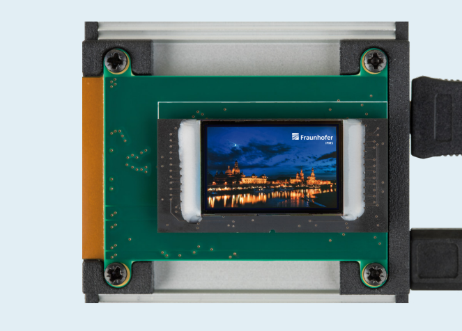 High-resolution 1‘‘ WUXGA OLED microdisplays