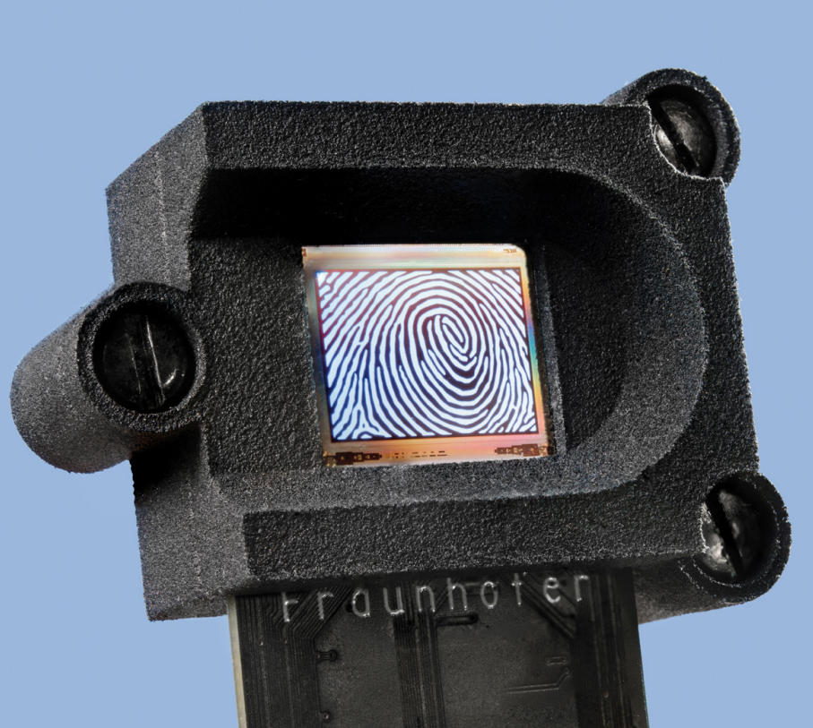 Smart optoelectronic microsensors by OLED-on-Silicon