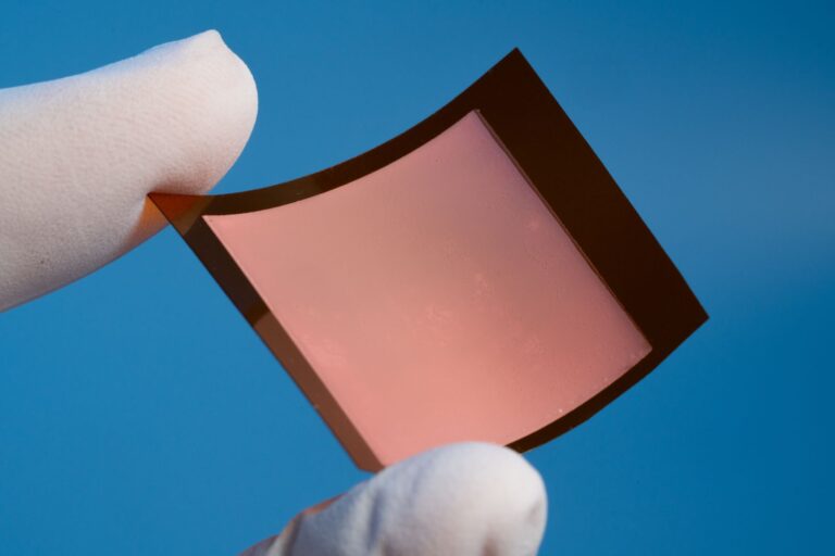 Laser-sintered screen-printed copper layers on polyimide Laser-sintered screen-printed copper layers on polyimide