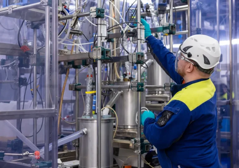 JPG Large VTT Flexmet hydrometallurgy piloting 6277 1.jpg 768x538