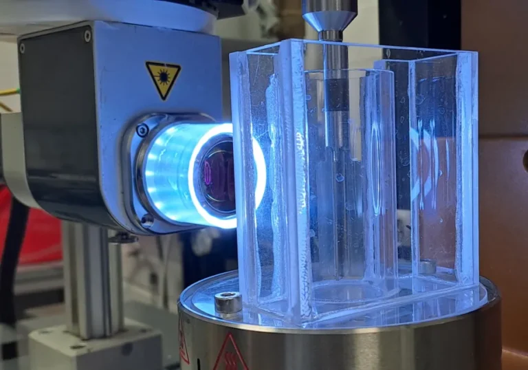 OCT photo for the website news 1.jpg 768x538